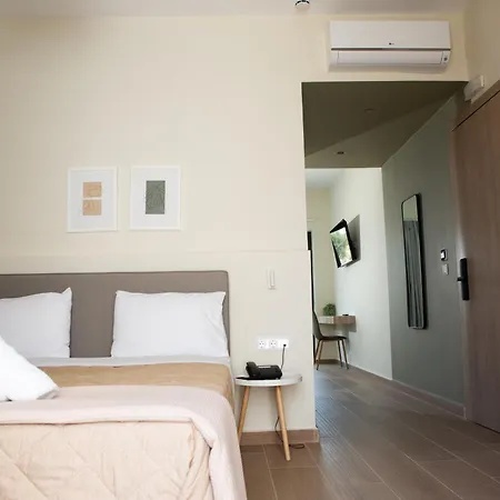 Otel Trinasus 3*