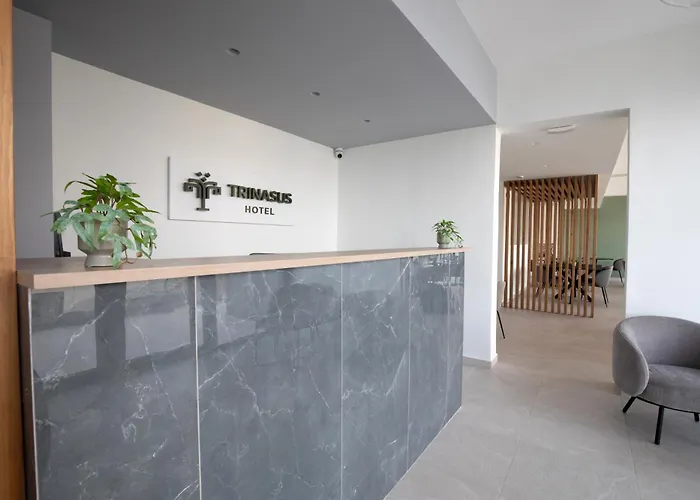Trinasus Hotel